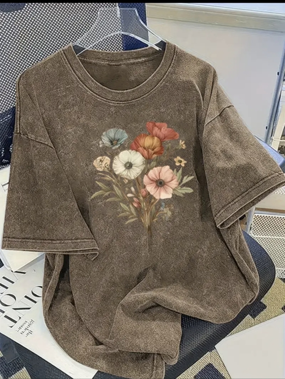 NWT Medium Brown Colored Floral T-Shirt Sz 2XL